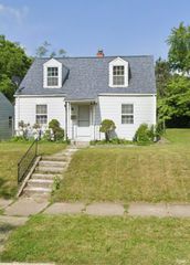 1329 N Elmer Street, South Bend, IN 46628