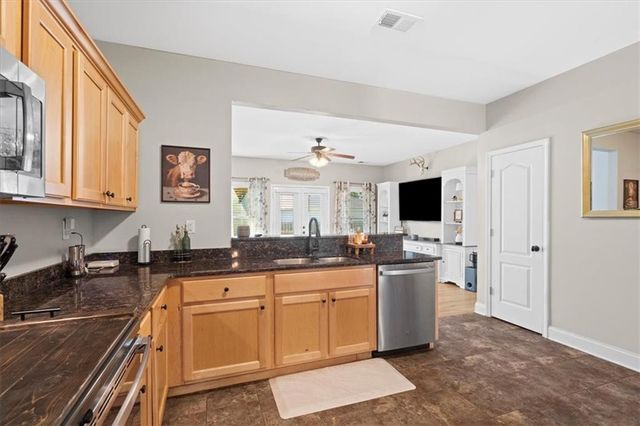 47 Celtic Court, Adairsville, GA 30103