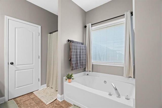 47 Celtic Court, Adairsville, GA 30103