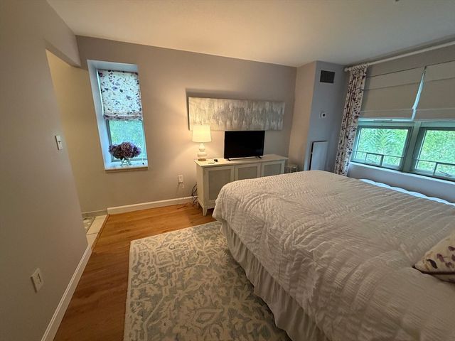 269 Cambridge Rd 204, Woburn, MA 01801