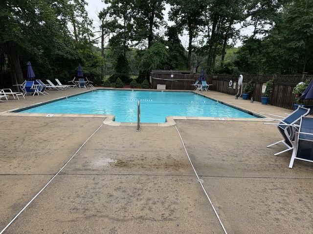 269 Cambridge Rd 204, Woburn, MA 01801
