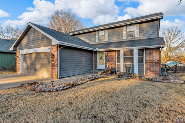 3764 SW Wood View DR, Topeka, KS 66610