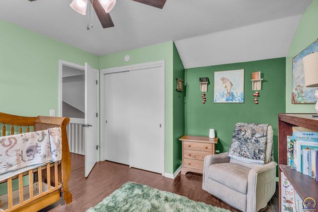 3764 SW Wood View DR, Topeka, KS 66610