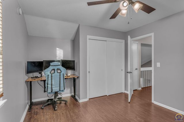 3764 SW Wood View DR, Topeka, KS 66610