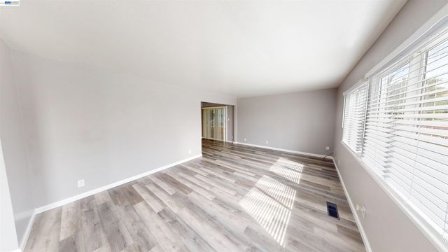 2105 48Th Ave, Oakland, CA 94601