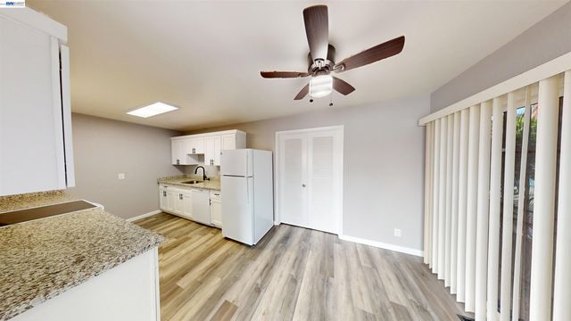 2105 48Th Ave, Oakland, CA 94601