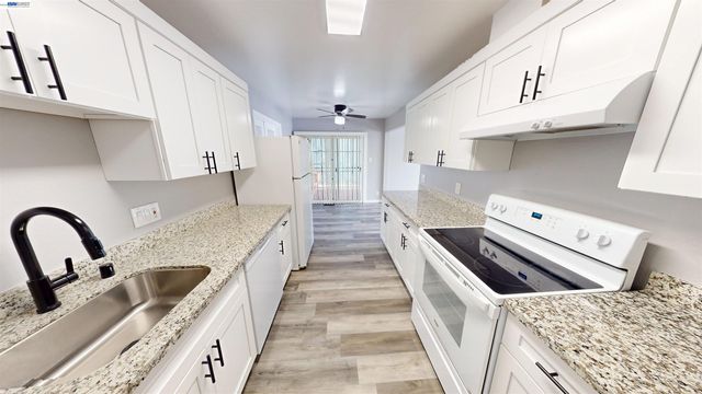 2105 48Th Ave, Oakland, CA 94601