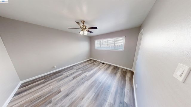 2105 48Th Ave, Oakland, CA 94601