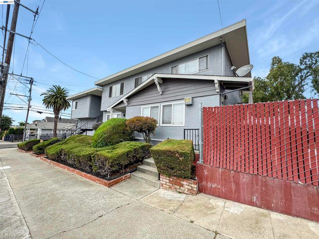 2105 48Th Ave, Oakland, CA 94601