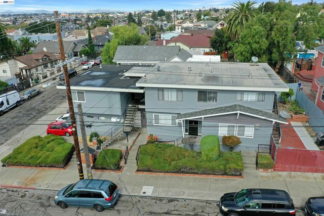 2105 48Th Ave, Oakland, CA 94601