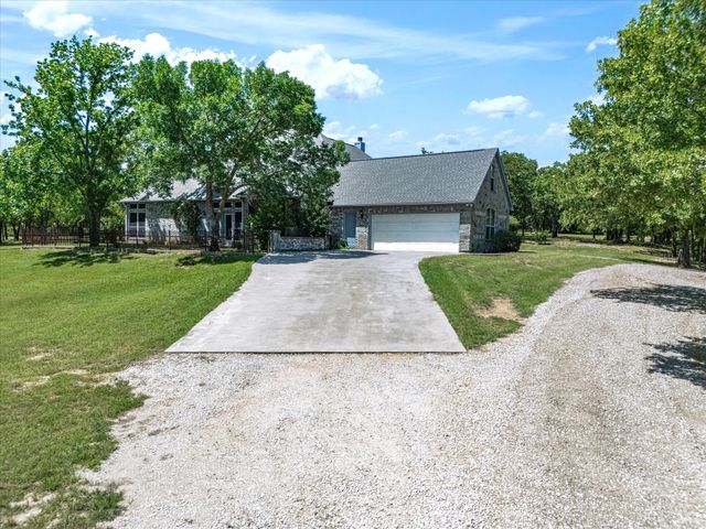 600 County Road 1790, Sunset, TX 76270