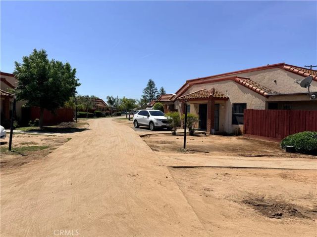 1405 E Cypress, Reedley, CA 93654