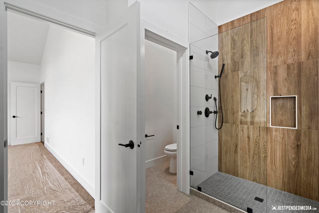 5376 Sandhill Loop, Anchorage, AK 99502