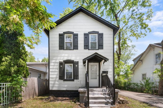 3225 Gilead Avenue, Zion, IL 60099