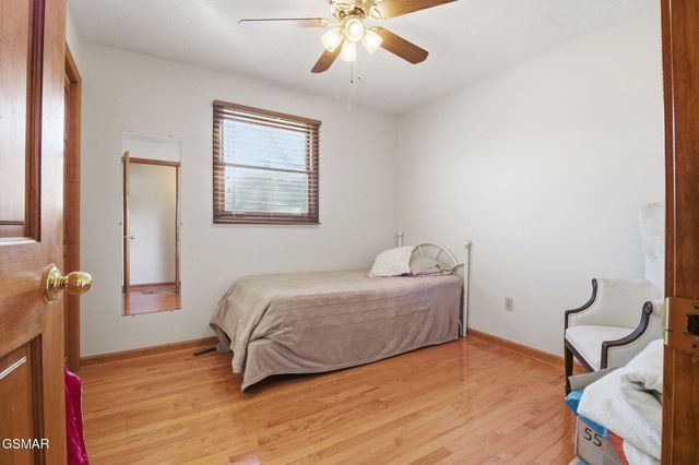 529 Old Gray Station Road, Johnson City, TN 37601