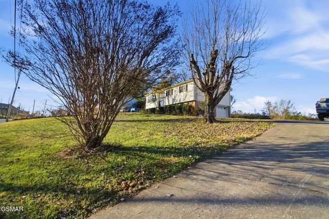 529 Old Gray Station Road, Johnson City, TN 37601