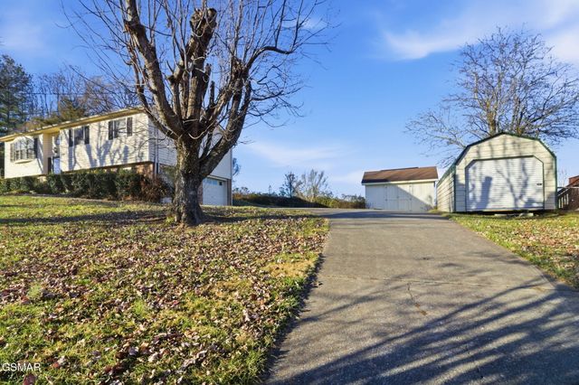 529 Old Gray Station Road, Johnson City, TN 37601