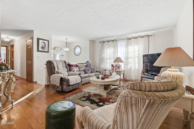 529 Old Gray Station Road, Johnson City, TN 37601