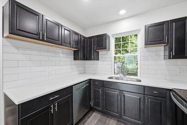 702 LINDBERG Drive, Council Bluffs, IA 51503