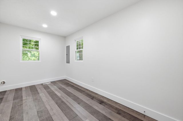 702 LINDBERG Drive, Council Bluffs, IA 51503