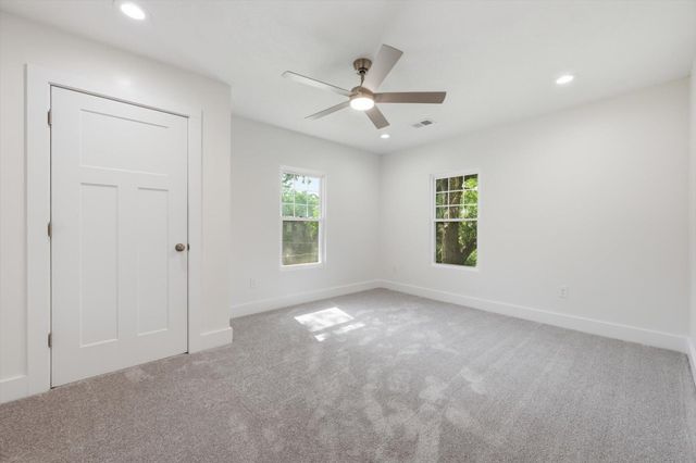702 LINDBERG Drive, Council Bluffs, IA 51503