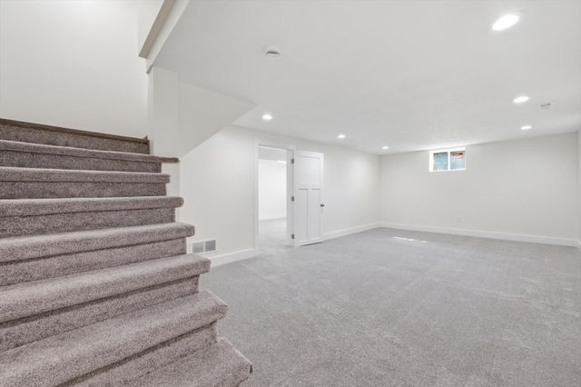 702 LINDBERG Drive, Council Bluffs, IA 51503
