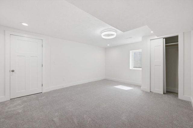 702 LINDBERG Drive, Council Bluffs, IA 51503