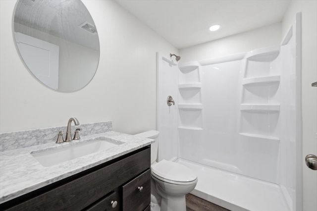 702 LINDBERG Drive, Council Bluffs, IA 51503