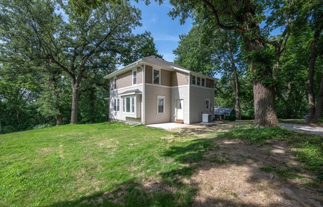 702 LINDBERG Drive, Council Bluffs, IA 51503