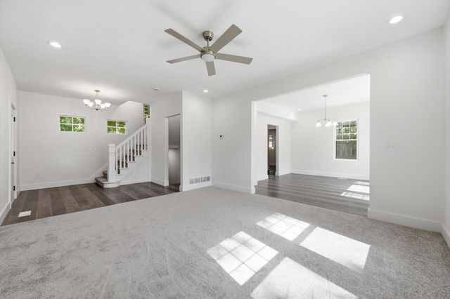 702 LINDBERG Drive, Council Bluffs, IA 51503