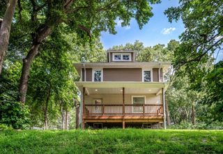 702 LINDBERG Drive, Council Bluffs, IA 51503