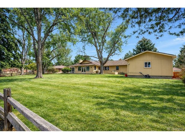 2429 S Chase Ln, Lakewood, CO 80227