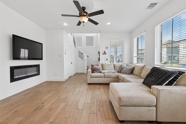 15162 Post Oak Falls Drive, Cypress, TX 77433