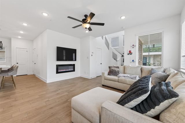 15162 Post Oak Falls Drive, Cypress, TX 77433