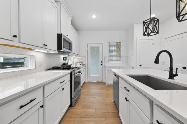 15162 Post Oak Falls Drive, Cypress, TX 77433