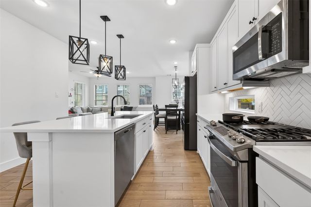 15162 Post Oak Falls Drive, Cypress, TX 77433