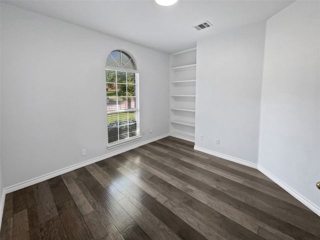 1621 Cattail Creek Drive, Desoto, TX 75115