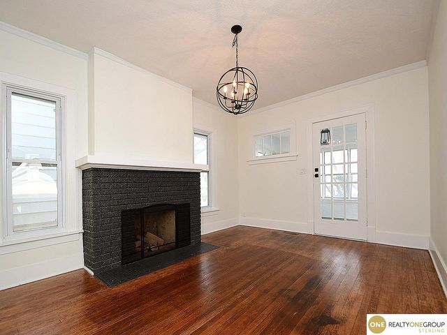 2467 N 47th Avenue, Omaha, NE 68104