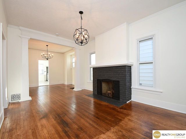 2467 N 47th Avenue, Omaha, NE 68104