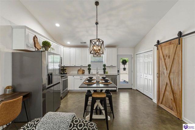 111 E Brown Street, Elizabethtown, KY 42701
