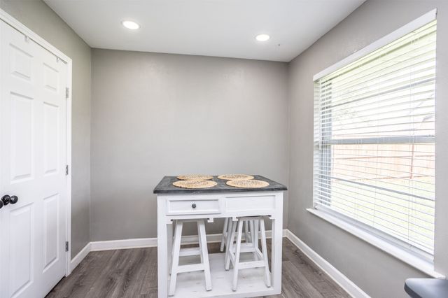 1808 College Street, Gainesville, TX 76240