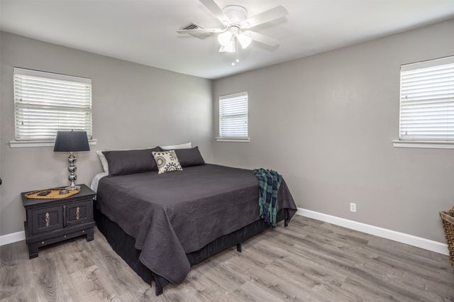 1808 College Street, Gainesville, TX 76240