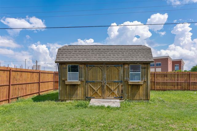 1808 College Street, Gainesville, TX 76240