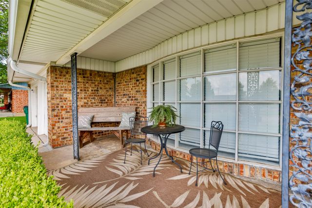 1808 College Street, Gainesville, TX 76240