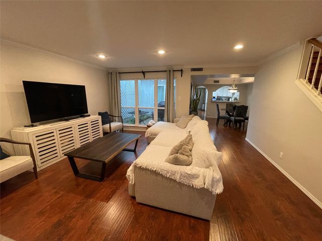 4523 Acacia Street, Bellaire, TX 77401