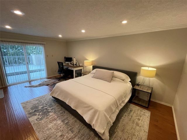 4523 Acacia Street, Bellaire, TX 77401