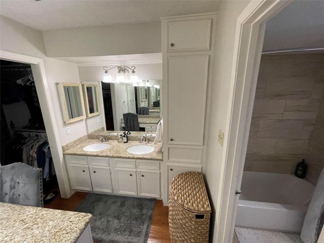 4523 Acacia Street, Bellaire, TX 77401