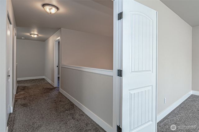 952 Burton Ray Street NE, Olympia, WA 98516