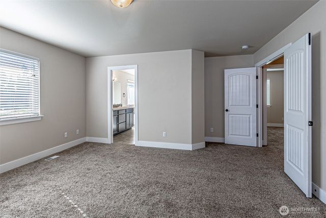 952 Burton Ray Street NE, Olympia, WA 98516