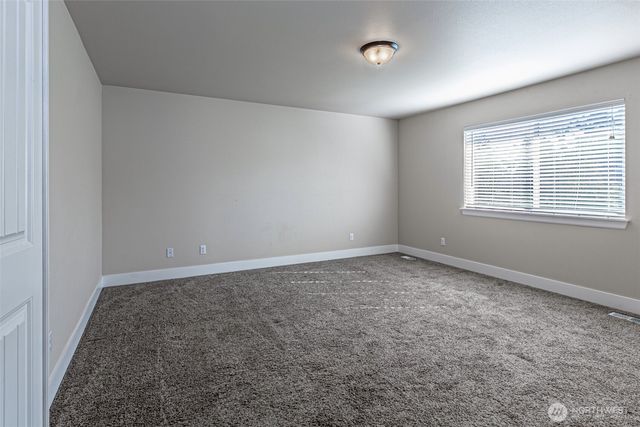 952 Burton Ray Street NE, Olympia, WA 98516